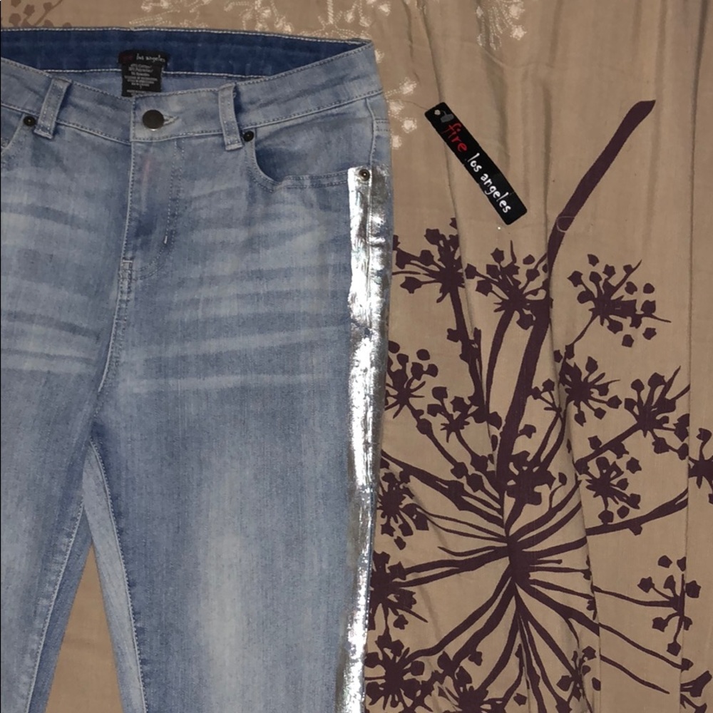 jeans - Picture 2 of 4